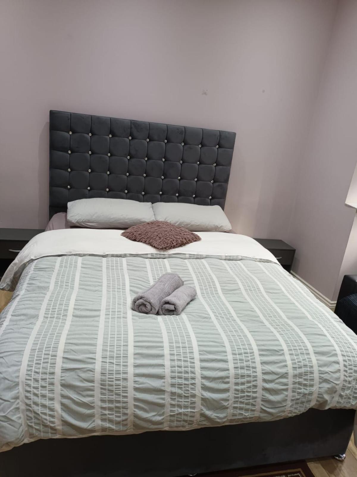 Comfy Fenia Stay London Bilik gambar
